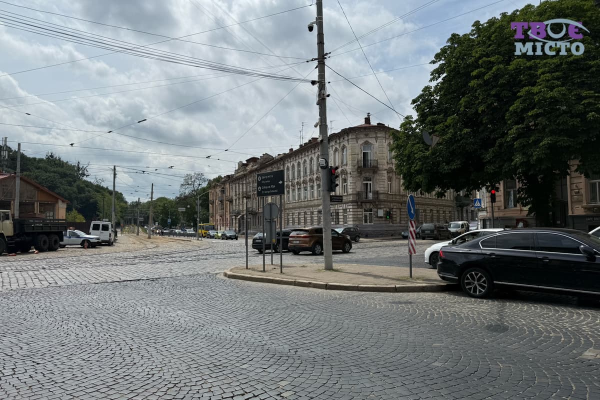 Ремонт на одному з найскладніших перехресть Львова та поляки хочуть збудувати в області паливний термінал. Підсумки доби