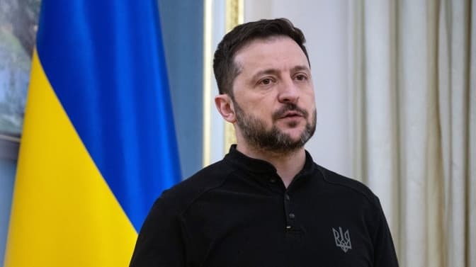 Подоляк: Зеленський готовий говорити у Стамбулі лише з путіним