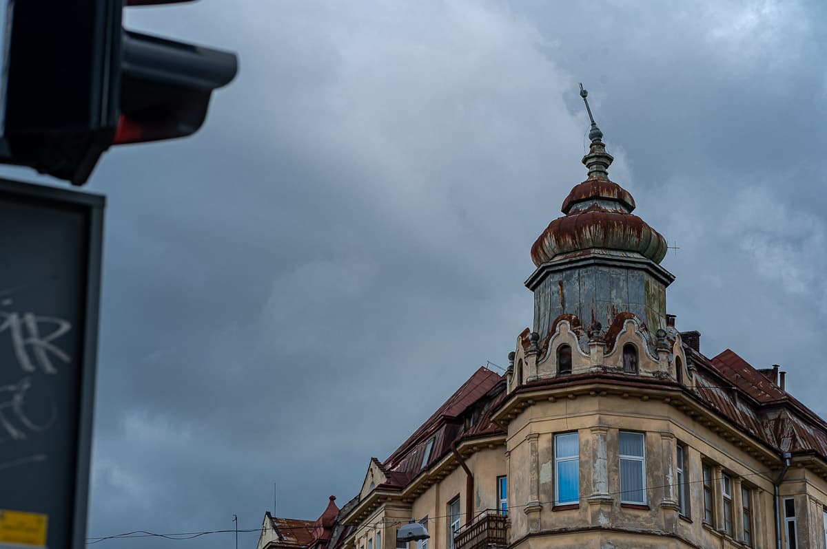На армію можна, на інфраструктуру – ні? Як обирати, на що виділяти кошти під час війни