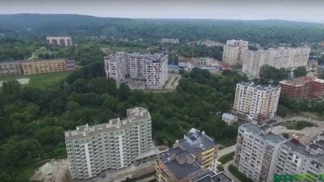 Компанія, що пов'язана із депутатами міськради, продала 22 га землі у Львові