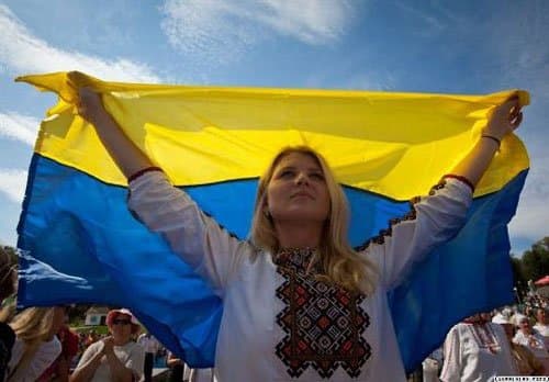 Великобританія привітала Україну віршем Ліни Костенко. Відео