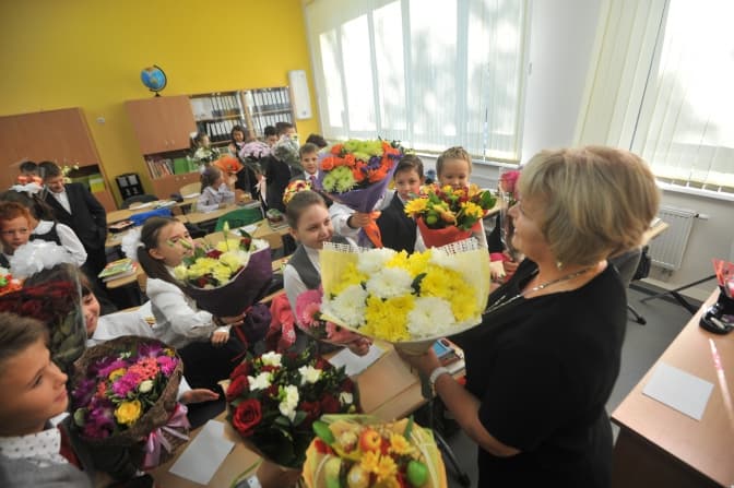 Шкільні побори заборонили. Як святкувати День учителя?