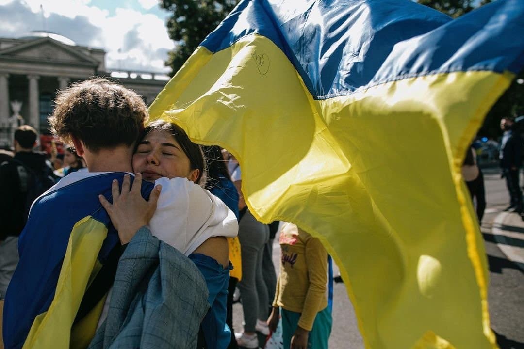 Українці знають, за що воюють. Тімоті Снайдер назвав сім факторів, які свідчать про поразку росії у війні