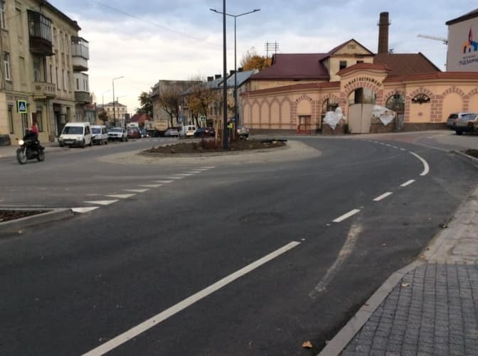 У Львові завершують ремонт ділянки вулиці Б. Хмельницького, від Опришківської до Липинського
