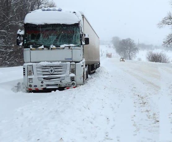 Де на дорогах Львівщини можна перечекати негоду взимку. Локації