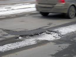 В Україні формують реєстр ям на дорогах