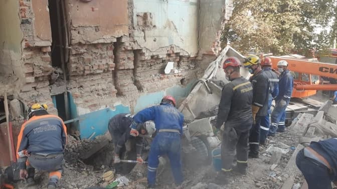 У Дрогобичі через обвал будинку поліція затримала двох комунальників