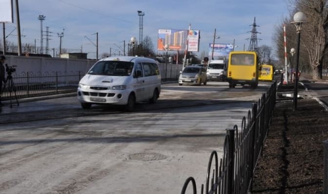 На одній із вулиць Львова тимчасово перекриють залізничний переїзд