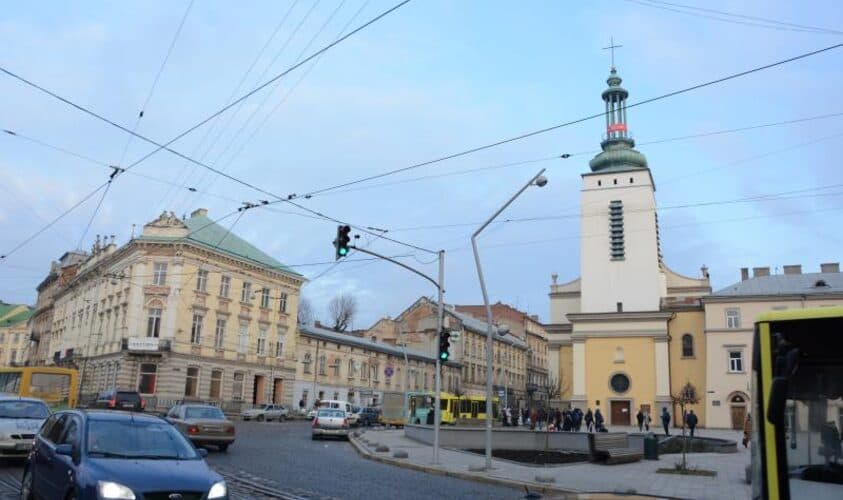 На чотирьох перехрестях у Львові планують створити нові переходи