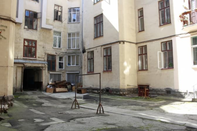 Львів’ян залучать до ремонту двориків у центрі міста