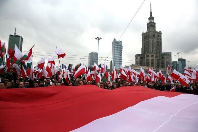 Львів'яни привітали поляків із Днем незалежності та подякували. Відео