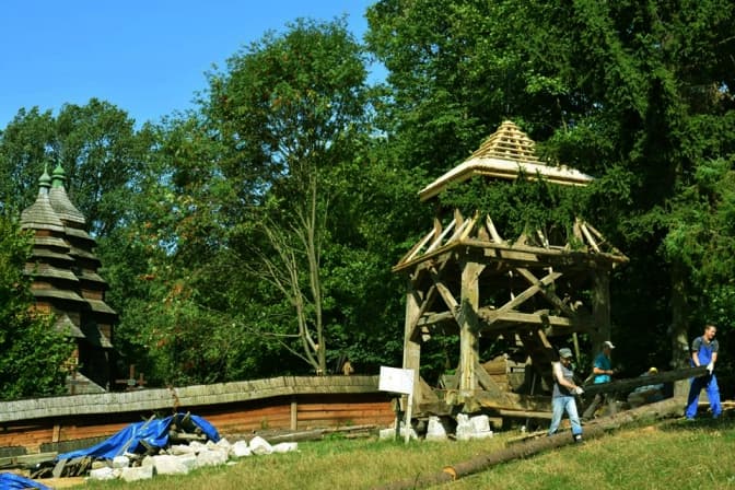 У Львові ремонтують Шевченківський гай. Фото