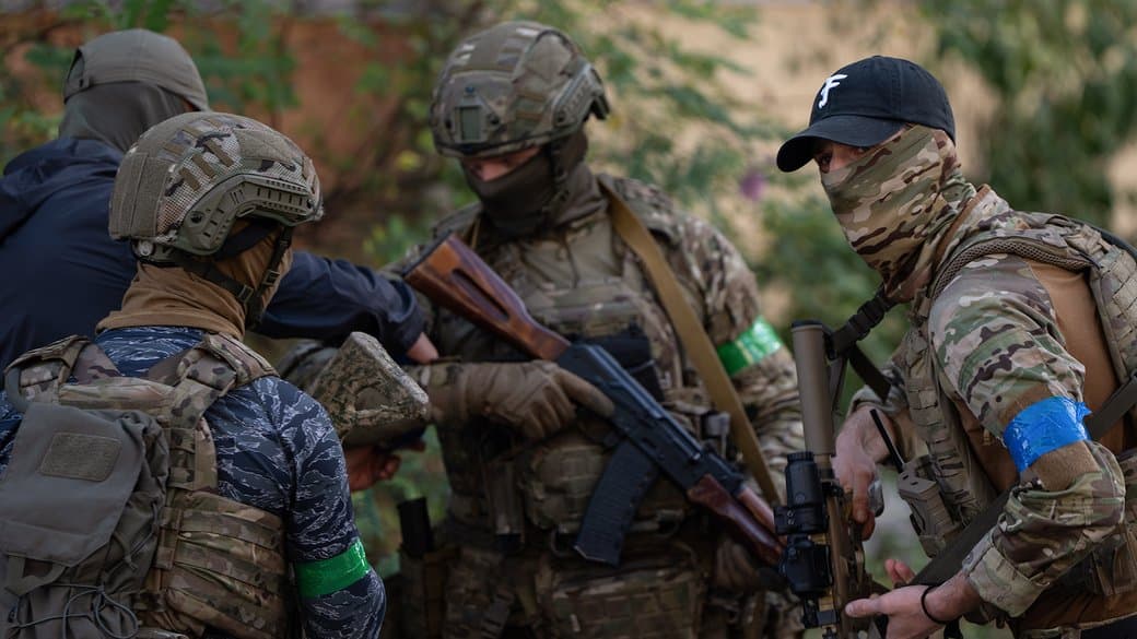 Після конфлікту зі стріляниною між СБУ та ГУР у Києві Зеленський звільнив керівника департаменту СБУ / фото Суспільного