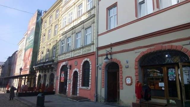 Частину кам’яниці на площі Ринок збираються продати за майже 46 млн гривень
