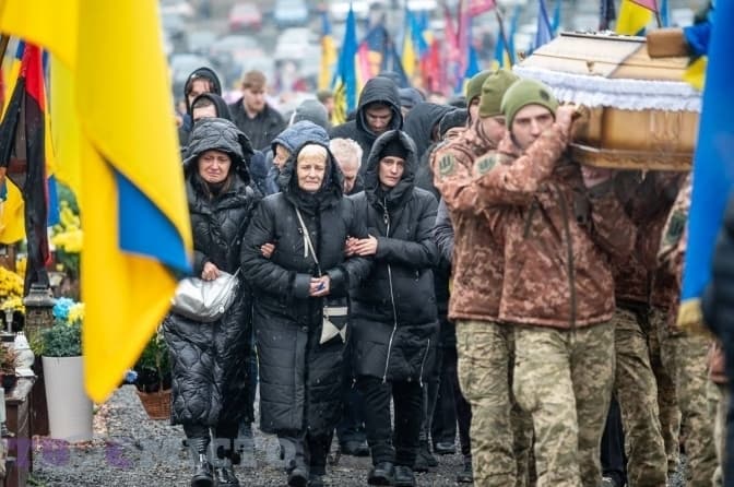 У суботу Львів попрощається з трьома захисниками. Що про них відомо