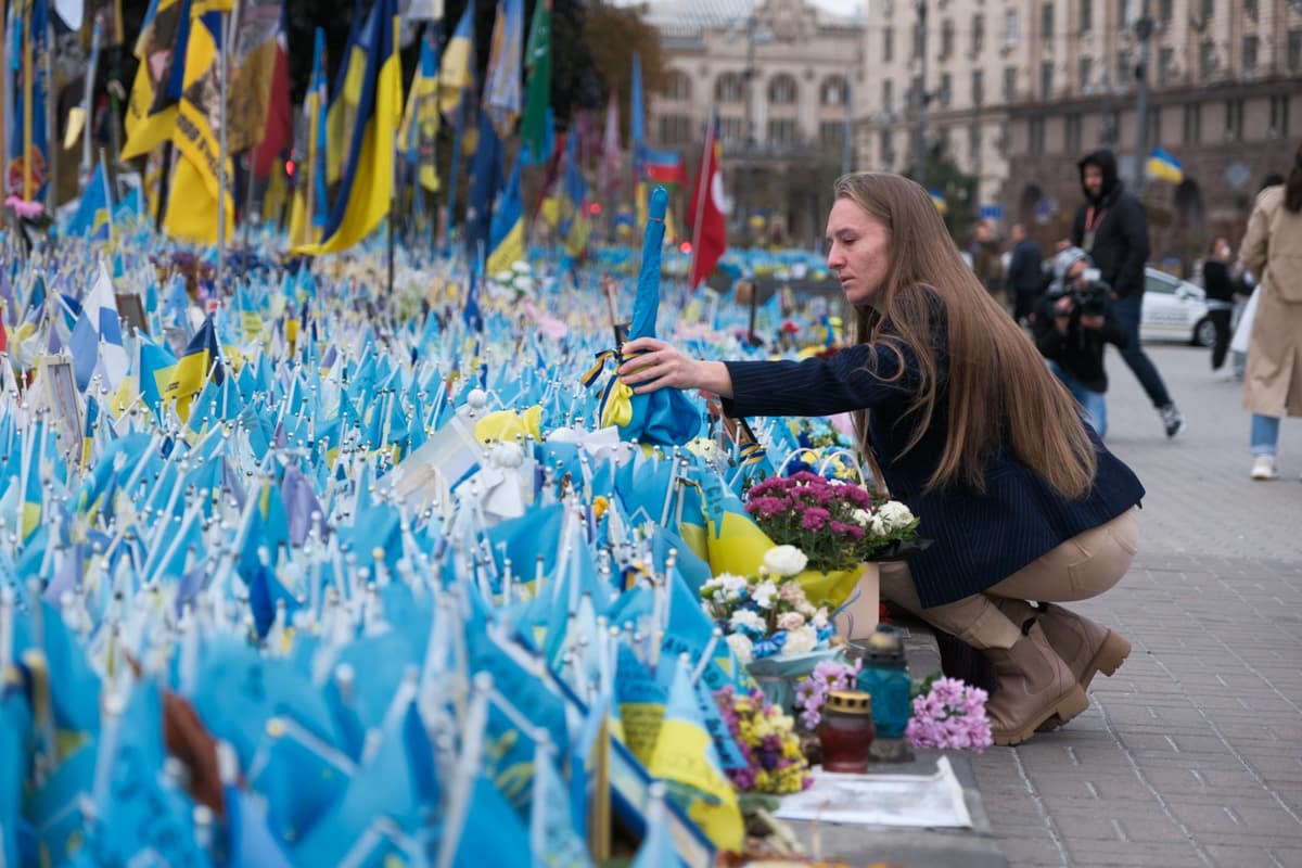 Мендель назвала "дивною" хвилину мовчання. Її популяризувала львів'янка, яка загинула на війні
