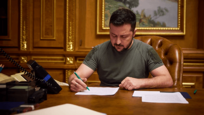 Зеленський підписав закон, що ліквідовує незалежність антикорупційних органів в Україні: оновлено