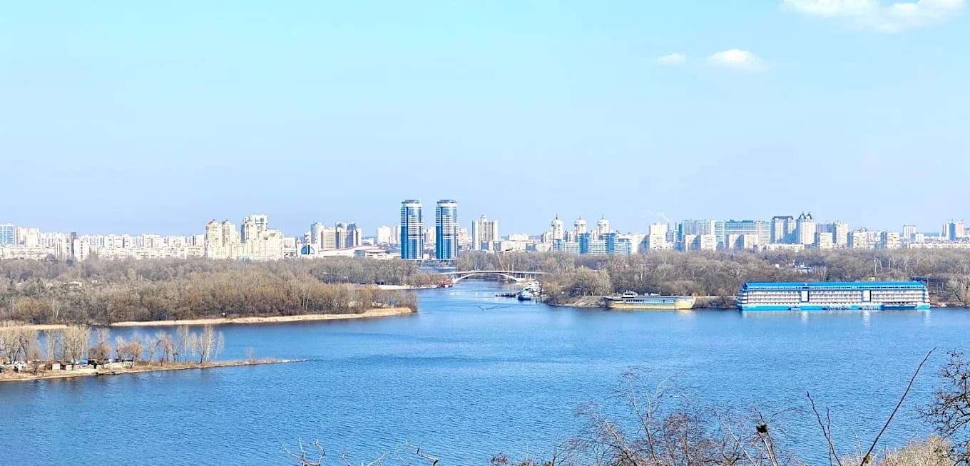 Оглядовий майданчик на Дніпровському узвозі. Фото: Андрій Раєнок