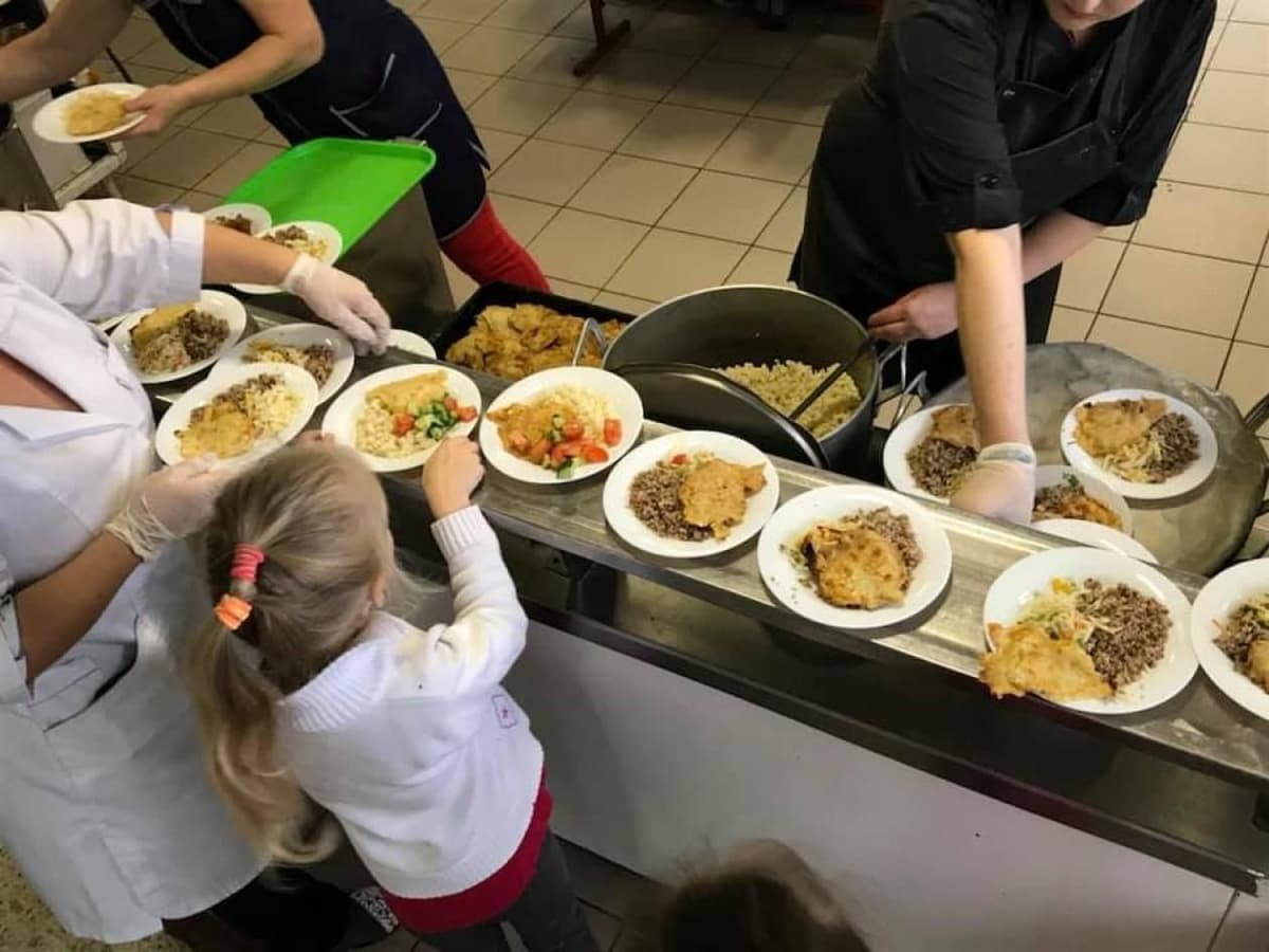 7 млн грн в день на їжу: у Львові закликають переглянути безкоштовне харчування у школах