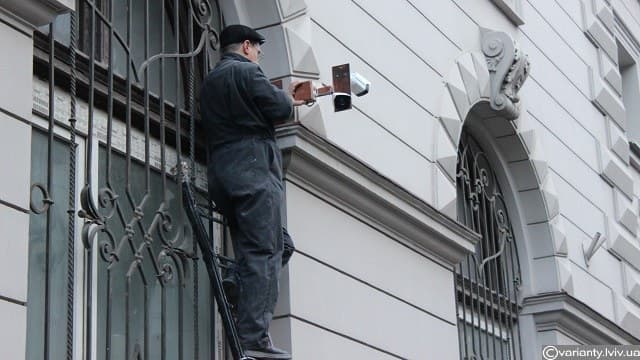 На Залізничному вокзалі Львова встановлять нові камери спостереження