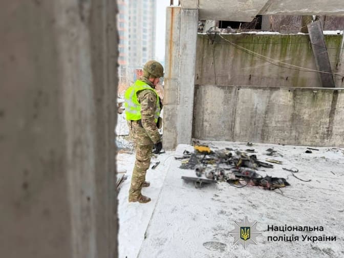 У Києві вибухотехніки поліції вилучили нездетоновану бойову частину ударного БпЛА