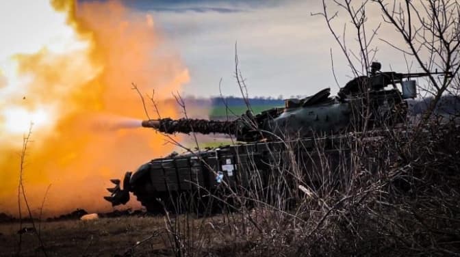 Ворог продовжує наступати на чотирьох напрямках, відбито 40 атак, – Генштаб