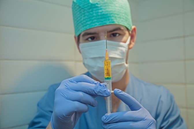 Україна отримає прискорений доступ до вакцин від Covid-19