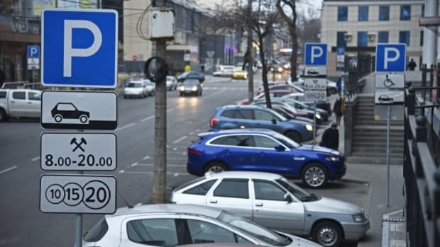 У Львові відновили роботу паркоматів, проте можливі перебої