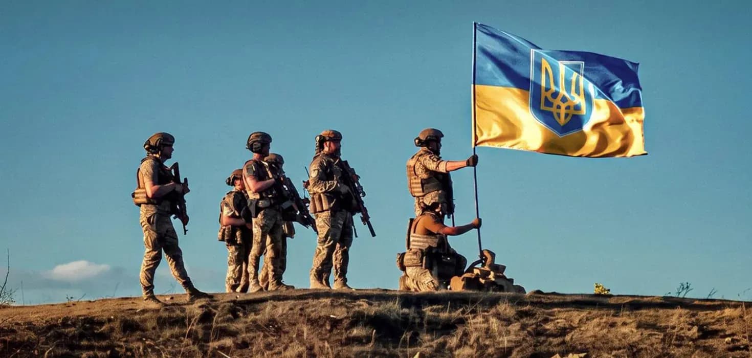 Збройні сили України з прапором України / Фото: Міністерство оборони України