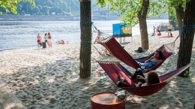 Пляжний сезон у Києві поки не починатимуть