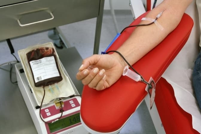 Мінздоров'я збільшило перелік медиків, які можуть переливати кров
