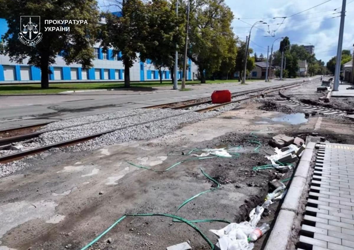 У Києві під час ремонту вулиці Кирилівської посадовці розтратили 1,6 мільйона гривень