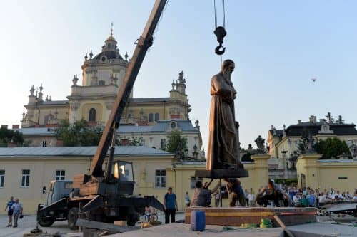 У Львові встановили пам’ятник Шептицькому. Фото. Оновлено