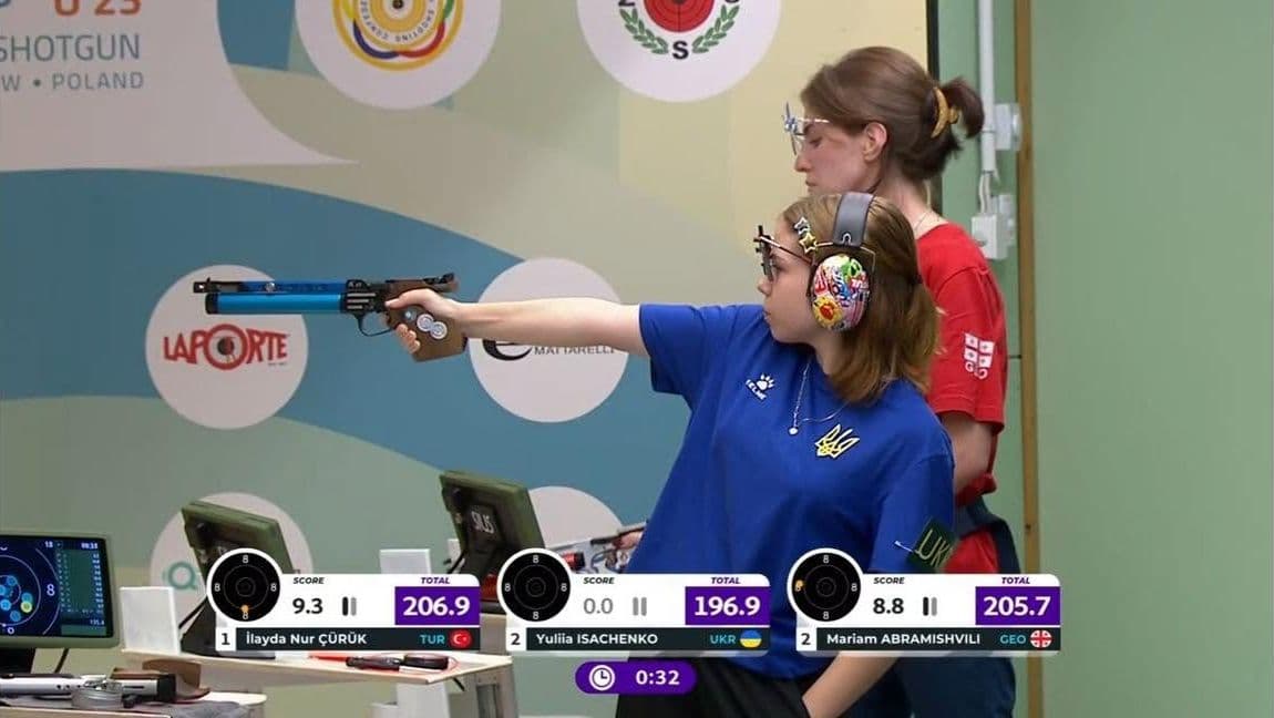Юні львівські стрільчині вибороли дві нагороди на чемпіонаті Європи
