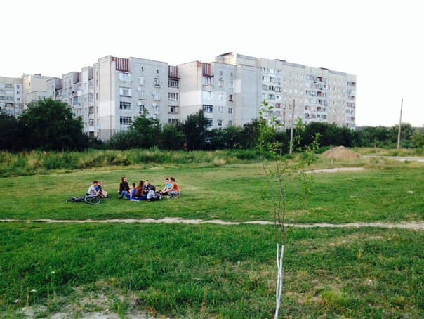 У Рясному обговорять долю єдиного спортмайданчика у мікрорайоні