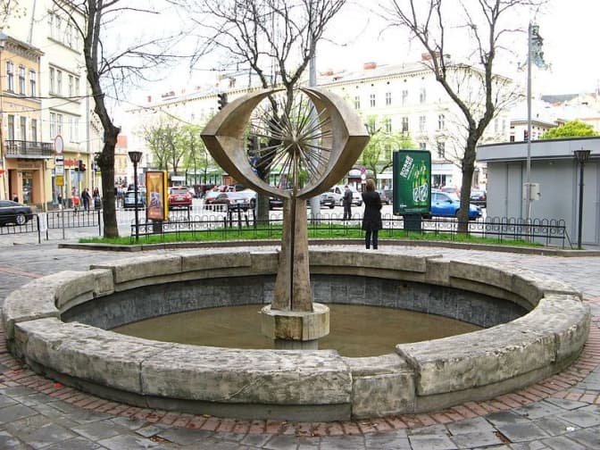 У Львові за 4 мільйони реконструюють фонтан Кульбаба