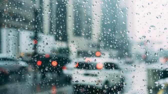 Вітер та ожеледиця: якою буде погода у Львові 5 січня