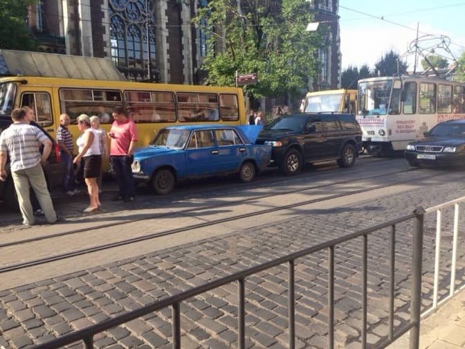 Ситуація на дорогах Львова: ДТП на Городоцькій