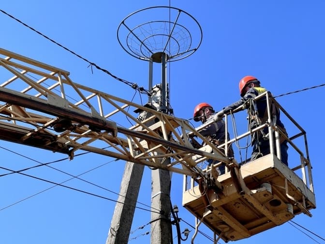 Енергетики повернули електропостачання на Київщині після ракетної атаки