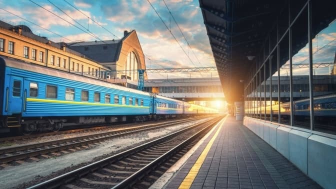 Укрзалізниця призначила додаткові поїзди до Львова