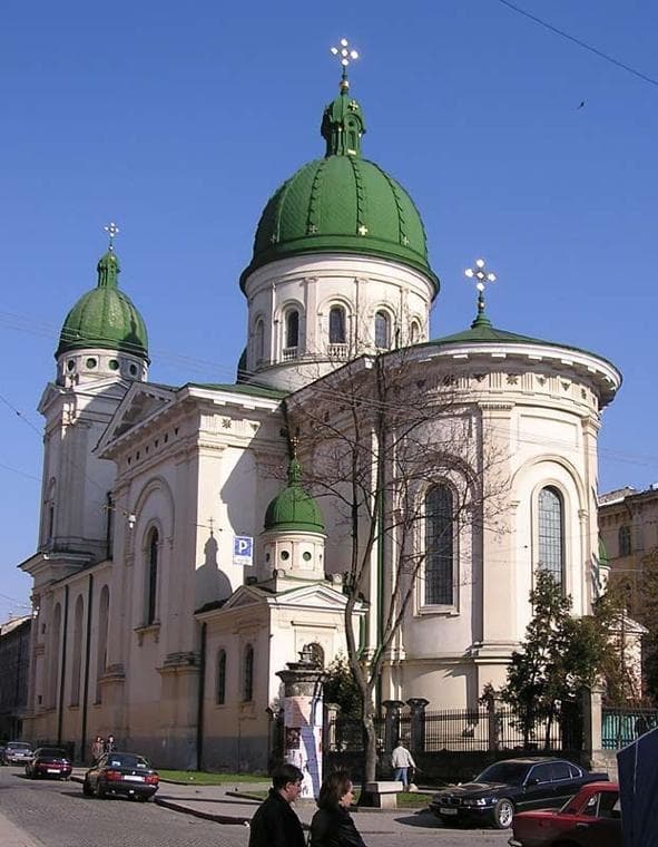 В храмі Преображення Господнього відреставрували центральний вітраж
