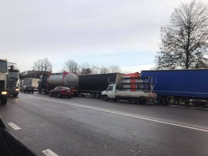 Ситуація на дорогах Львова: ускладнено виїзд із міста