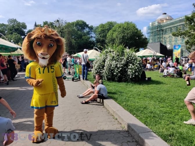 Як Львів вболіває за Збірну України на Євро-2020. Фото, відео