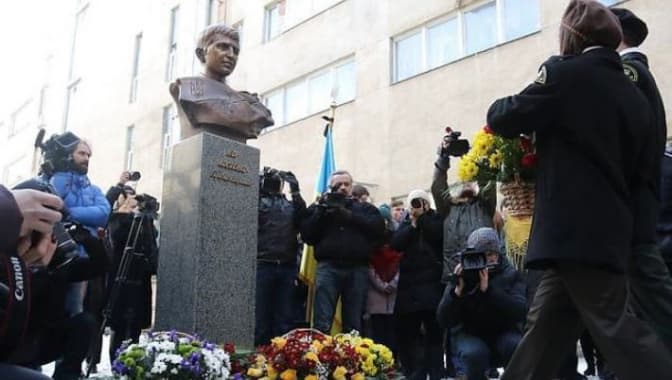 У Львові відкрили пам’ятник Герою Небесної Сотні Ігореві Костенку. Фото