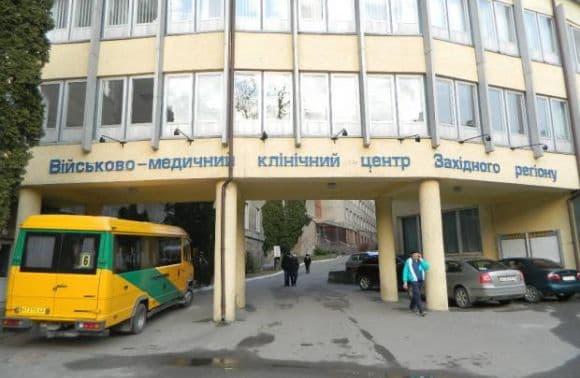 Сьогодні до Львова прибуде борт із пораненими бійцями. Перелік необхідного