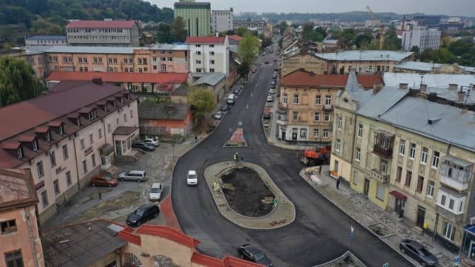Частину вулиці Богдана Хмельницького, від Опришківської до Механічної, відкрили для проїзду
