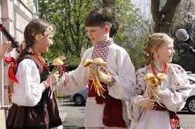 Львів’ян запрошують сьогодні у Шевченківський гай закликати весну. Програма