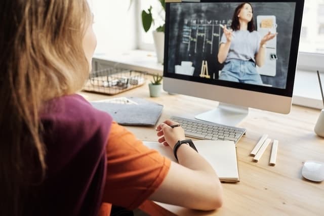 Які репетитори найпопулярніші? Складено рейтинг предметів та названо ціни