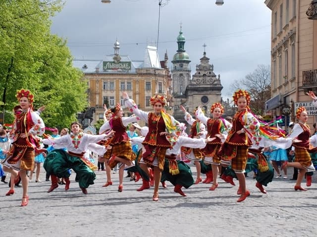 Як відзначали День міста у Львові протягом останніх років. Фото