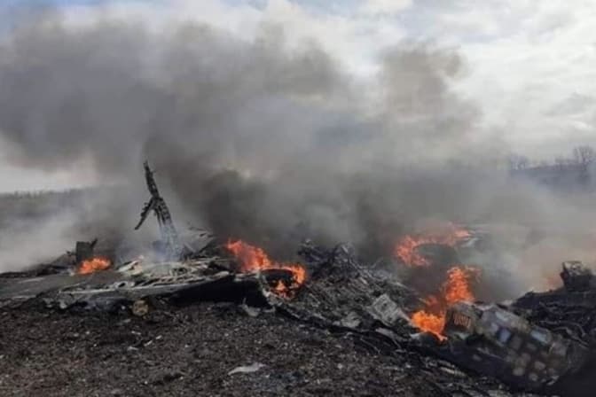 Львівські бійці знищили ворожий польовий артилерійський склад. Відео